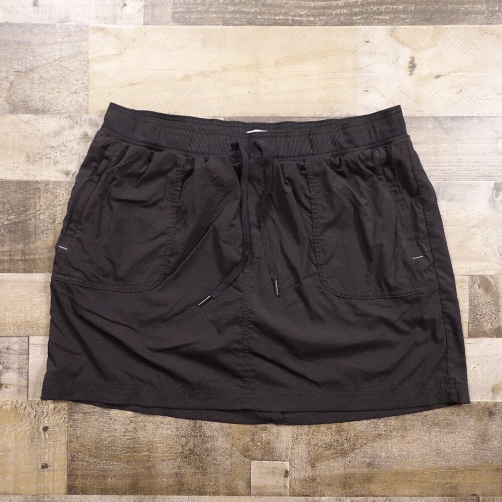 L.L. Bean Active Skort with Built-In Shorts Black Size Large (17.5" Waist)